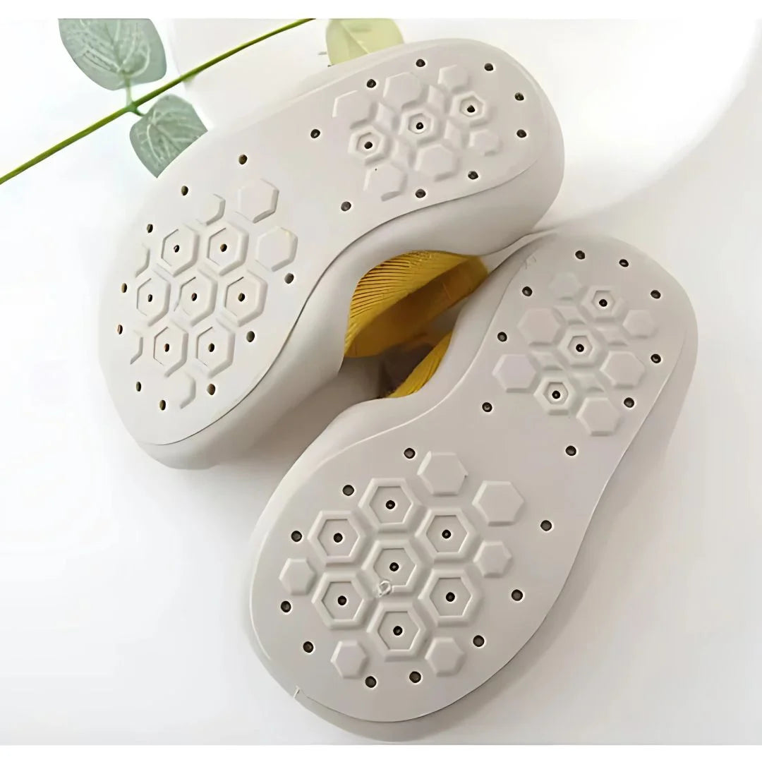 Buto Socks – Ultimate flexibility and comfort for toddlers' first steps