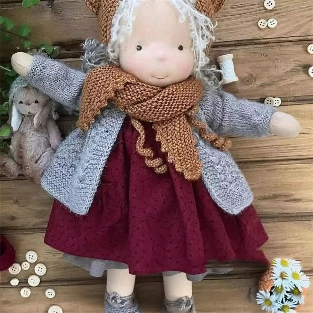 Handgefertigte Waldorf-Puppe mit Zubehör – Plüsch Baumwollspielzeug