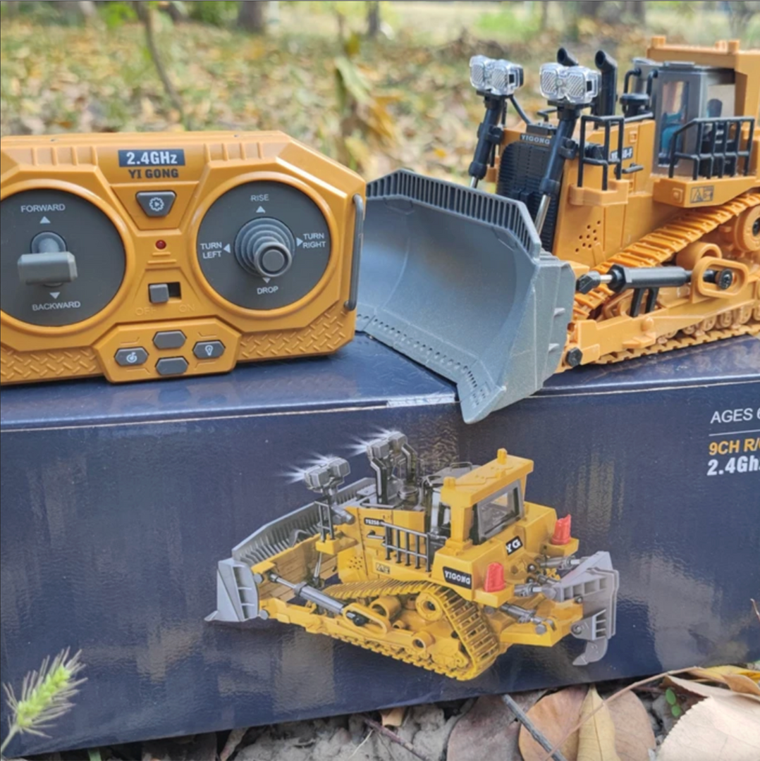 Hydraulically remote-controlled toy car
