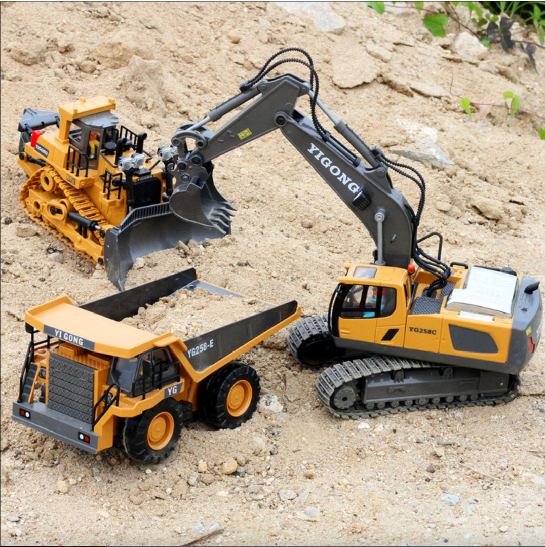 Hydraulically remote-controlled toy car