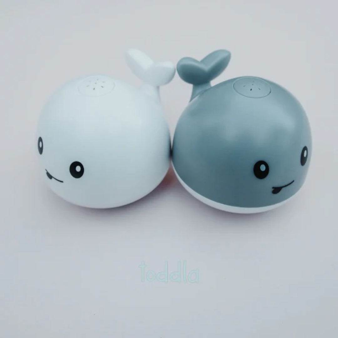 Whale Water Sprayer Bath Toy